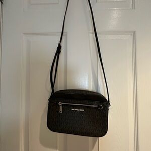 Black Zippered Handbag